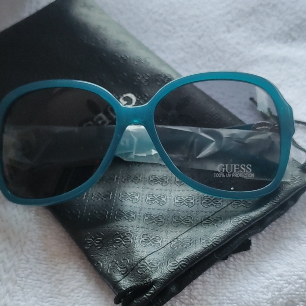 Guess GF0275 Large Blue Sunglass